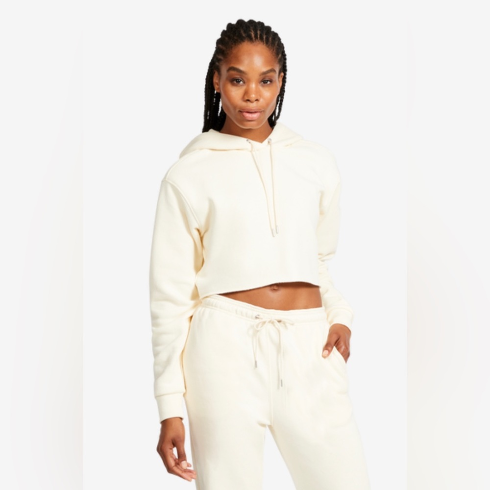 NWOT Cozi Cropped Fleece Hoodie Women’s size Large color is Butter Cream